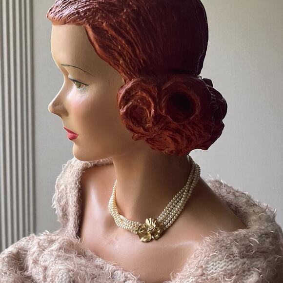 Vintage Crown Trifari Multi Strand Faux Pearl Gold Flower Clasp Necklace 1960s - Picture 2 of 10